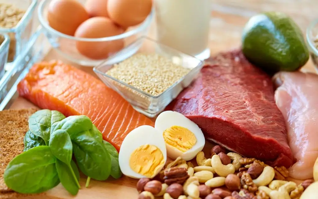 alimentos ricos em proteínas Combinando Proteína com Outros Nutrientes Essenciais