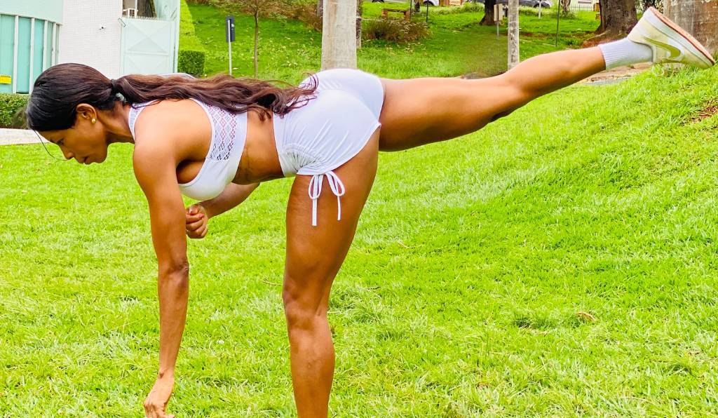 Stiff unilateral com peso do corpo